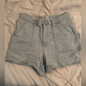 The perfect “mom shorts”